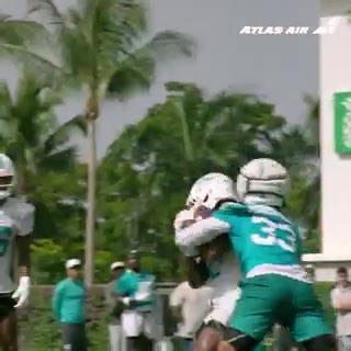 🎥 Quinn Ewers dotting in practice. 🎯 #PhinsUp | Miami Dolphins Zone