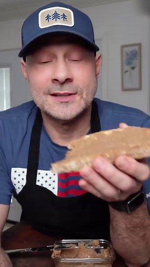 Homemade almond butter recipe: easy & delicious!