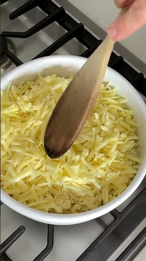 How to Make Authentic Swiss Cheese Fondue