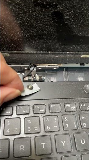 Dell G3 15 P89F hinges broken