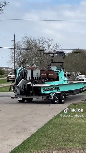 ES Custom Boats - SIMMONS Revolution 25 (#471). This beautiful boat has a sad story. Two family members planned and ordered this build. Unfortunately one fell ill and passed away just 30 days before delivery day made it here. I know the family is going to enjoy her, but bitter sweet without a key person in making this all happen. RIP sir. #escustomboats #mercuryracing