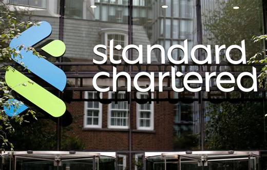 Singapore court clears way for $2.7 bln suit against Standard Chartered over alleged role in 1MDB fraud