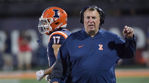 Illinois jumps in newest college football Coaches Poll. See how high the Illini rank