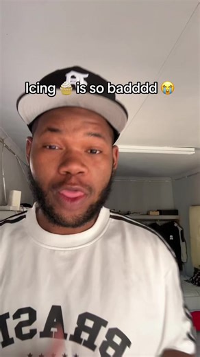 Like it’s not good at all 😭#icing #cupcakes #fyp #relateable #viral