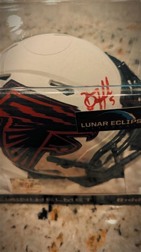 Drake London signed mini helmet. #nfl #shorts #football #falcons #riseup