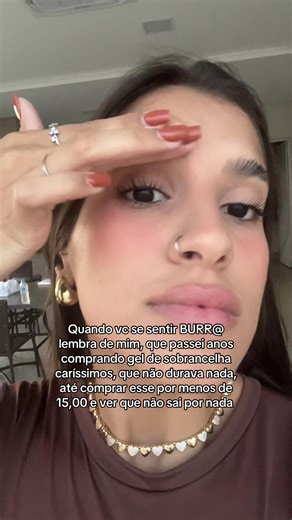 Girly club da ruby rose, é babado