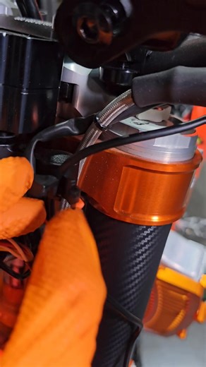 Din nou in stoc – Kit Ventilator 12V cu Buton LED Waterproof Rosu! Racire sigura, montaj rapid, pret redus acum pe TransylvaniaEnduro.ro 👉 http://bit.ly/46V2l6I 👈 | Transylvania Enduro