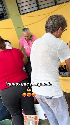 Máquinas imprenta funcionando 24 horas para por una buena causa