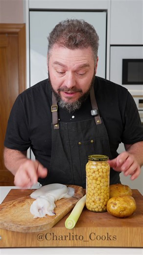 Guiso de Garbanzos con Sepia y Patatas