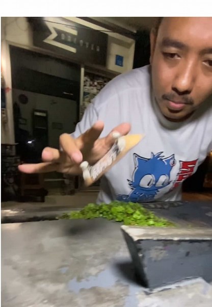 Fingerboarding Tricks and Tips