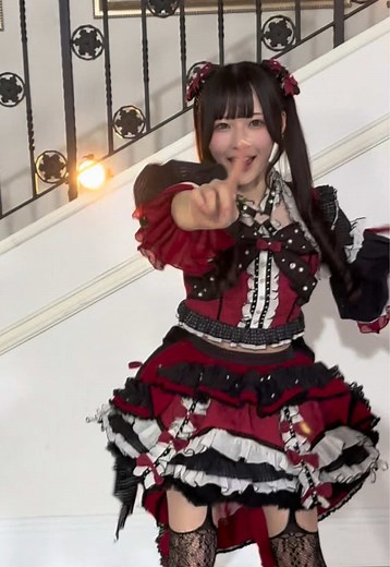 島村嬉唄と逃げ水あむのアイドルダンス