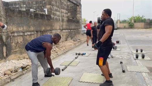 The single-arm alternating dumbbell snatch is a dynamic, full-body exercise that builds explosive power, core stability, and unilateral strength while correcting muscle imbalances. It enhances metabolic conditioning, improves shoulder stability, and offers a safer, more accessible alternative to barbell snatches for developing full-body coordination. This video shows how to perform the alternating single-arm dumbbell snatch: Key benefits include: Full-Body Power: Targets the hips, glutes, hamstr