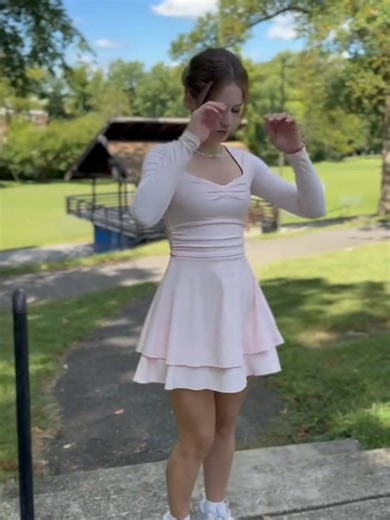 Ava Rivello 廉 → https://www.instagram.com/ava_rivello_official/ → https://linktr.ee/avarivello | The world of arts | Facebook