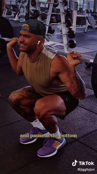 Best Close Stance Squats for Inner Quads Growth