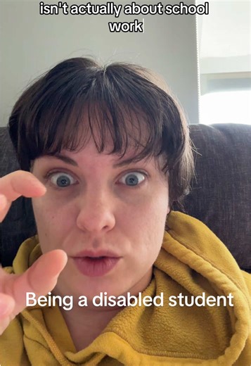 Let’s not forget last term where I had to buy 3 different versions of each text book so I could set myself up for the most success 😅 thank goodness for @Speechify #collegestudent #disabilityawareness #disabilitypride #accommodations #education