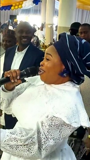 Tope Alabi's Gospel Rendition: Praising Governor Adeleke with Songs of Joy!