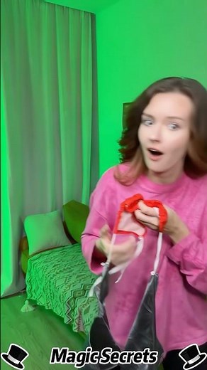 MAGIC TRICKS REVEALED TUTORIAL . MAGIC TRICK TREND MAGIC REVEAL .#Magic #Magician #magical