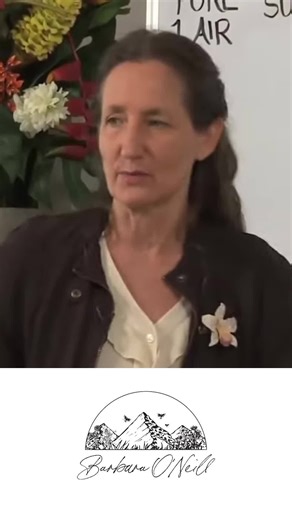 Join Barbara O'Neill as she explores why blood is often referred to as the "river of life" and how it functions as the body's nutrient carrier. Are you curious about how the external becomes internal? Hit that like button and subscribe or follow for more intriguing health insights! #HealthInsights #BloodScience #LifeEssentials #barbaraoneill To buy Barbara's books - https://barbaraoneill.com/collections/books To see where Barbara's next event will take place - https://www.selfhealbydesign.com/ev