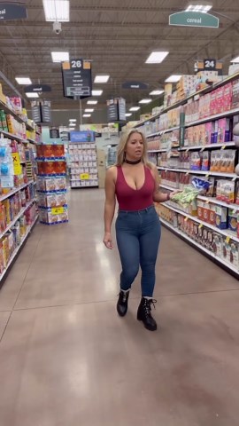 Courtney Ann Bright on Instagram: "Need anything from the store? ☺️ @texasthighs 💗"