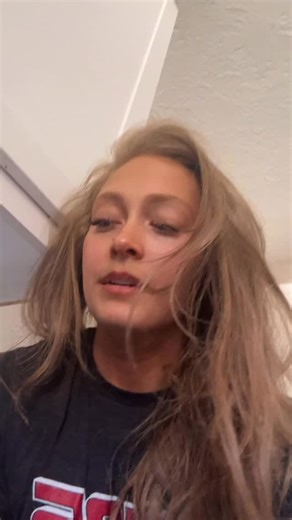 Sarah Meyer | Strength | Introspection on Instagram: "READ CAPTIONS! Note: I bought it in an amber glass bottle right after this, don’t buy plastic. Should be used with extreme caution. Wash/sterilize the area, be extremely careful what touches your skin for a couple hours after use; don’t wear synthetic fabrics. Anything that touches your skin with this stuff will be transported directly into your bloodstream. Do your research and read up on application. Be responsible for yourself. A good book