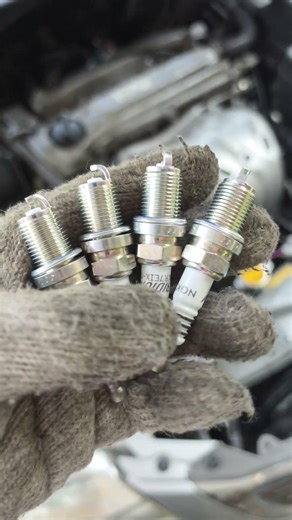 Camry เปลี่ยนหัวเทียน NGK IRIDIUM เบอร์ 7 ครับ 0639497899 #ยุ่น_หัวฉีดซิ่ง