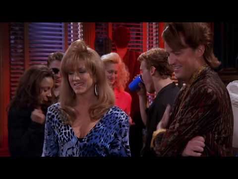 Friends: Monica and Rachel dancing HD