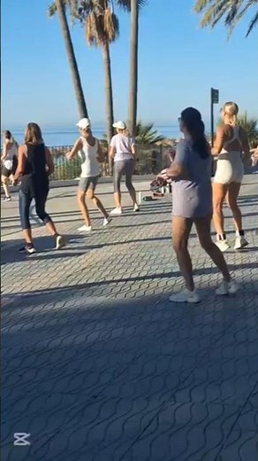 Dynamisches Aerobic in der Sonne #Aerobic #OutdoorFitness