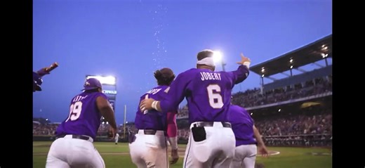 40K views · 2K reactions | Like they say, a $400 bat isn’t gonna hurt a $1,000,000 swing….Marucci Connect and Tommy White walking it off. | BatDigest | Facebook