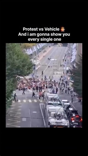 Protest Vs Vehicle on Instagram: "Follow @protestvsvehicle 🚗 日本利用压电瓷砖将脚步转化为电能。这些瓷砖捕捉来自你脚步的动能。当你行走时，你的重量和动作会对瓷砖产生压力。瓷砖会轻微弯曲，从而产生机械应力。瓷砖内部的压电材料将这种应力转化为电能。每一步都会产生少量电荷，而数百万步结合在一起就能产生足够的电力来驱动LED 灯、数字显示屏和传感器。在像涩谷车站这样繁忙的地方，每天大约有240万个脚步为这一系统作出贡献。 这些电能可以被储存或立即使用，从而减少对传统电力来源的依赖，并支持可持续的城市基础设施。 这种方法将日常运动转化为实用的可再生能源 #日本#知识#事实 #你知道吗 #推荐 科技创新历史 技术 实验热门"