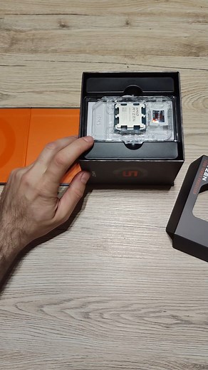 20K views · 58 reactions | Tani procesor do gier. Unboxing AMD Ryzen 5 7500X3D #amd #ryzen #Unboxing #unboxingvideo #benchmarksprawdza | benchmark.pl | Facebook