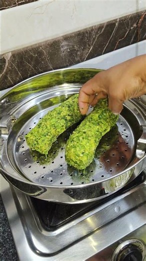 Crispy Kothimbir Vadi Recipe | Maharashtrian Coriander Snack | Easy Homemade Recipe