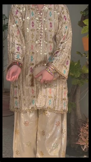 Never getting over farshi shalwars😭✨❤️‍🔥. #growmyaccount✅♥️♥️♥️ #fyp #uok #vira #eidoutfit