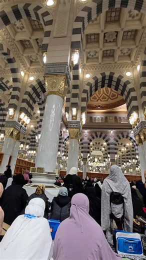 Azan isyak yang mengamit rindu bagi mereka yang pernah hadir sebagai Tetamu Allah SWT dan Tetamu Rasulullah SAW di Masjid Nabawi. Semoga Allah SWT jemput lagi 🤲 | TIRAM UMRAH MURAH