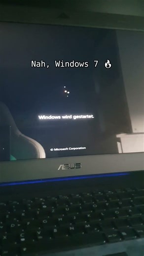 Only chads still use Windows 7 🗿