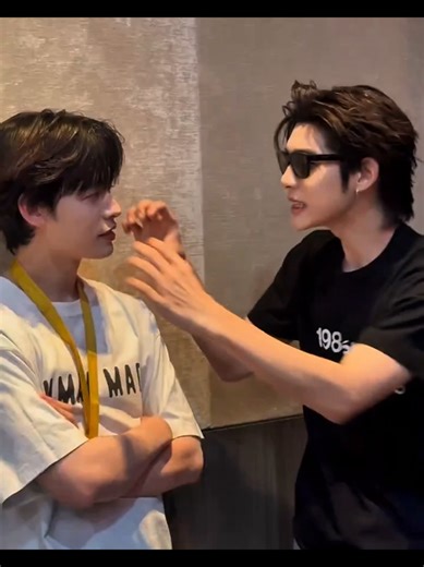 kis—what?? tee, luk, mami knows what you mean, but can you just tell us directly? 😉 #teeteepor #ตี๋ตี๋ป๋อ #twnpich #porsuppakarn #domunditv