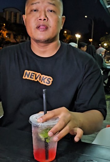 Menikmati Hidangan di Samurai Cafe Selat Melaka