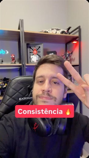 Matheus Fraga on Instagram: "Programação é aprender, praticar e ter consistência. 👊🔥 . . #programador #developer #reactjs #javascript #automação"