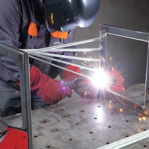 669K views · 11K reactions | Making a chic table with a metal frame | 5-Minute Crafts Family | Facebook