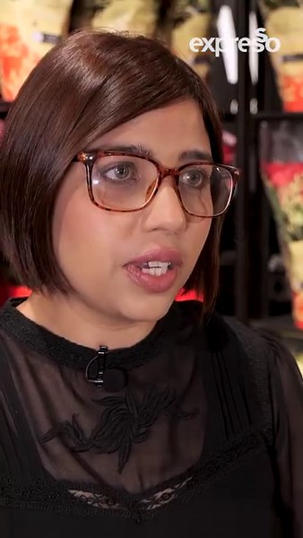 Have you seen our range of sustainably sourced, quality house plants? 💐Just in time to brighten your home for the festive season, these Poinsettia varieties are a must have 🌸 Don't wait, get yours now: https://brnw.ch/21wEMSC Shop them in store, online and on the app! | WOOLWORTHS