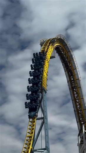 🎢 Skyrush📍Hersheypark #coasterculture #rollercoaster #coaster #skyrush #themepark #amusementpark