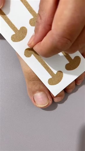 Say goodbye to painful, swollen nails! 💅✨ This Paronychia Corrector helps reduce infection, swelling & discomfort fast. Protects your nail area, promotes healing & keeps your fingers clean and safe! 🖐💖 Perfect for daily use — simple, effective & comfortable! 🙌 #ParonychiaCorrector #NailCare #FingerProtector #HealthyNails #NailInfection #ParonychiaTreatment #NailHealing #NailProtection #FingerCare #InfectionRelief #NailPainRelief #SelfCareTools #NailHealth #NailCareRoutine #HealingTools | toe