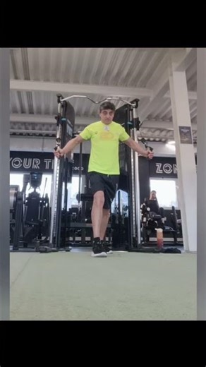 muito diferente!!💪🏻💪🏻💪🏻 #naoseisemeaguento #ruizinho #portugal #fitness