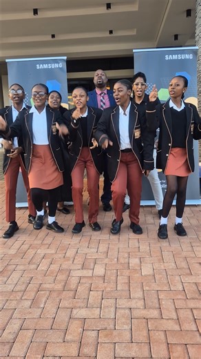 ⚡️✨ The energy was electric at our recent #SolveForTomorrow Design Thinking Workshops in the Eastern Cape and Limpopo! 🚀 We can't wait to see their paper prototypes next month! Let’s keep the energy going! 💡🔥 #RoadToTop10 #SFT_SouthAfrica_2025 #TogetherForTomorrow #Enabling_People | Samsung