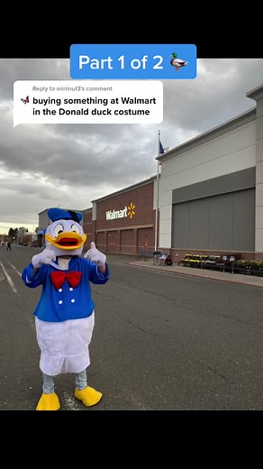 Reply to @mininut3 i love to see people happy #walmart #donaldduck #shopping #highfive #laughs #kids #smiles #friendly #part1 #positiveenergy #happy