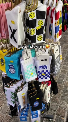 Stokin Style Guide: Trendy Ways to Wear Stockings with Sandals