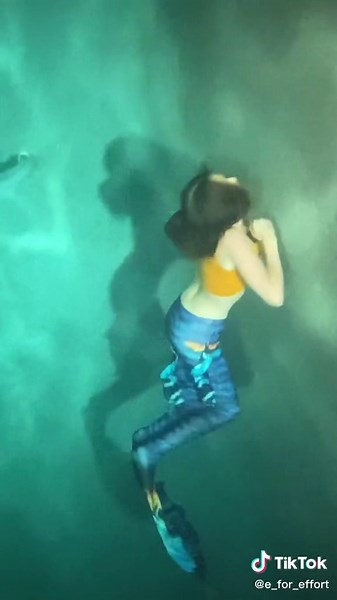 Filming Underwater with a Mermaid Tail: A Hilarious Fail!
