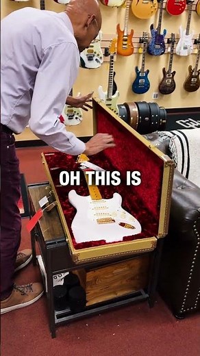 Fender Limited American Vintage II '57 Stratocaster Flame Neck Custom Shop Pickups White Blonde