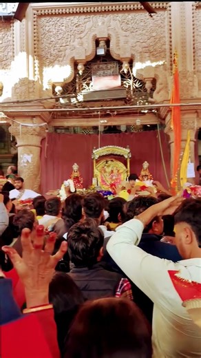 Main radhaballab ki #shortvideos #love #viral #motivat #barasana #radhe #minivlog #vrindavan #shyam