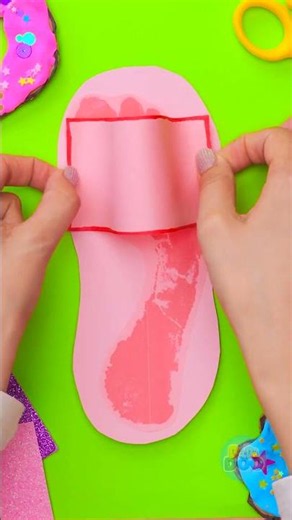 🎨 Trace, Snip, and Style! Create Your Own Slippers in Just 5 Minutes! ⏱️✨