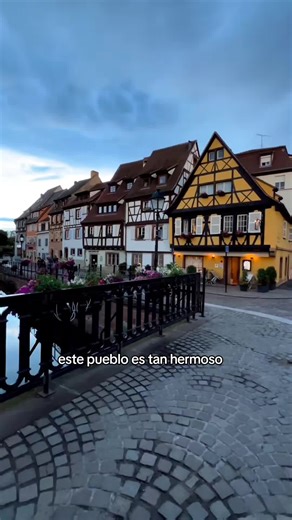 Descubre la magia de Colmar: La inspiración detrás de 'La bella y la bestia'